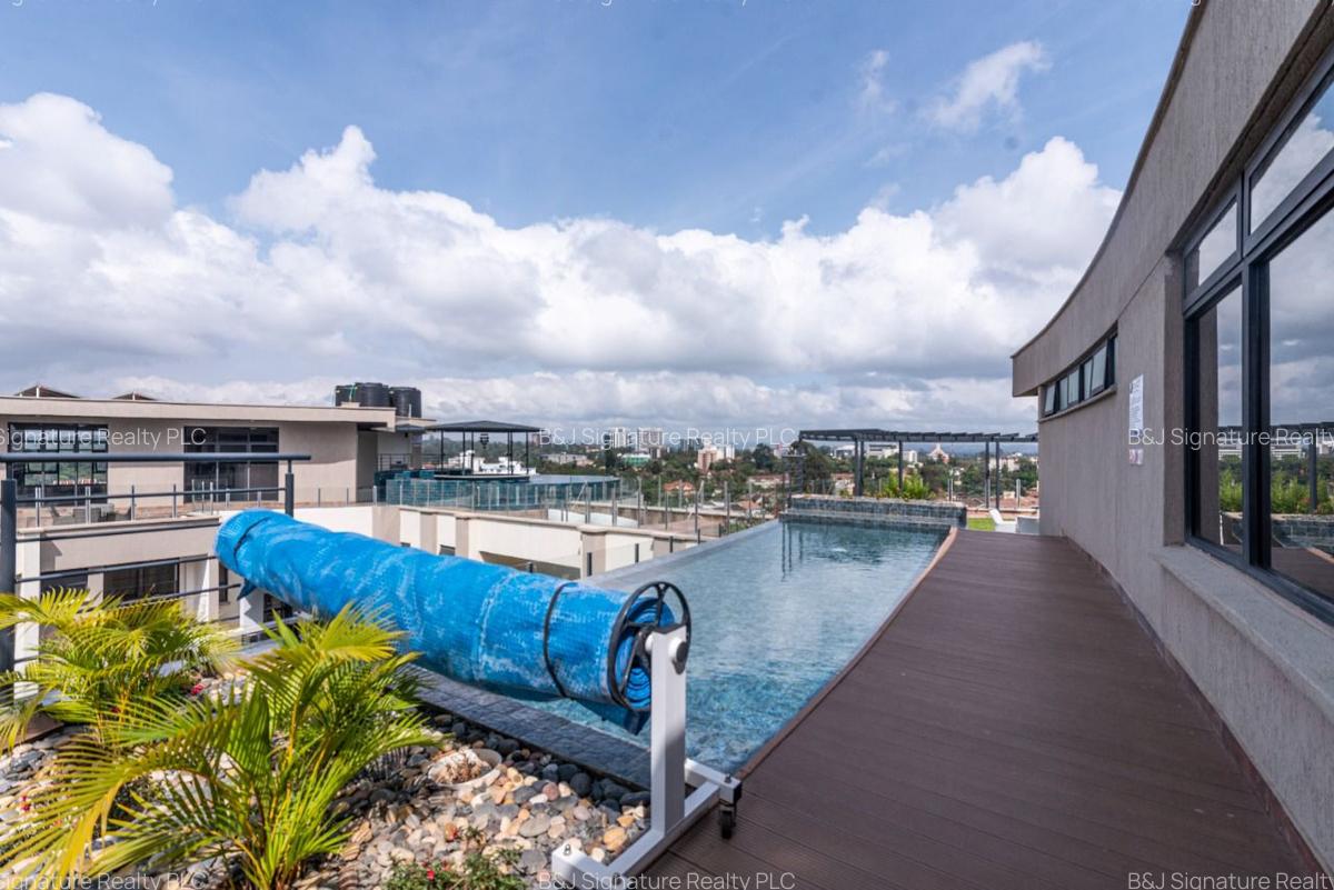 3 Bed Apartment with En Suite in Riverside - 1