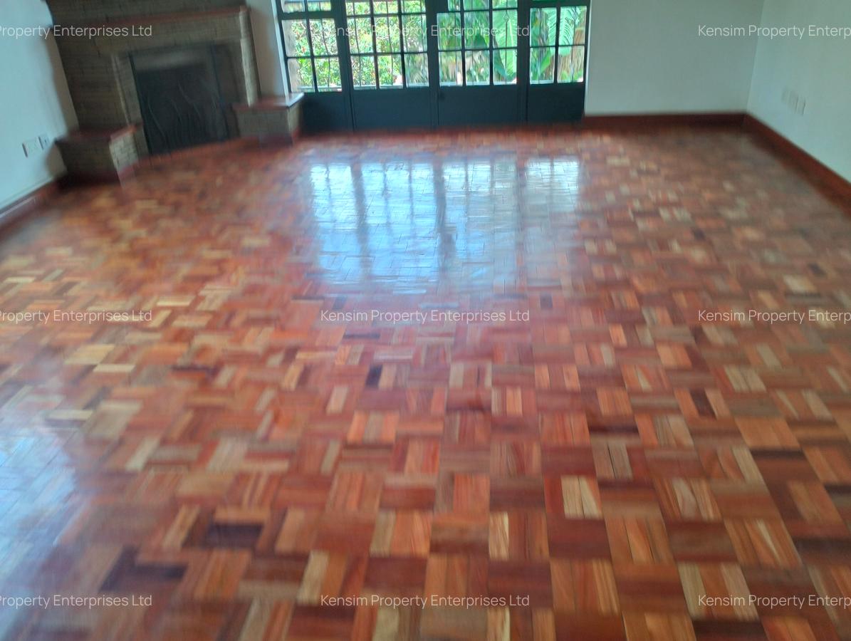 5 Bed Townhouse with En Suite in Lavington - 17