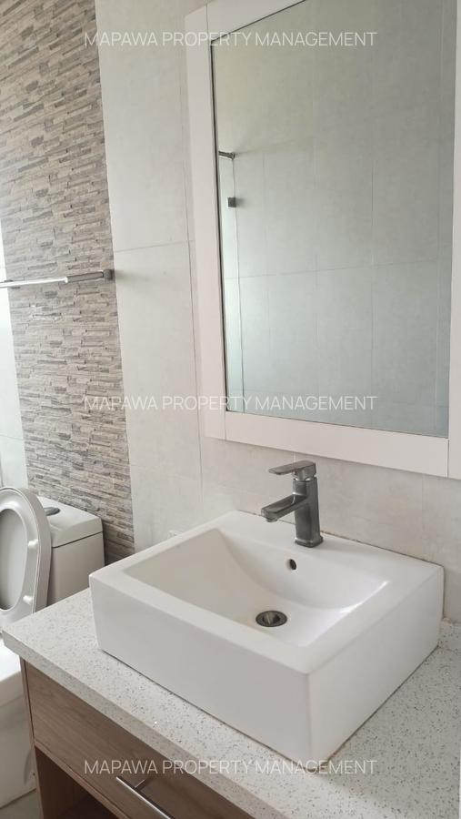 4 Bed Apartment with En Suite in Brookside - 6