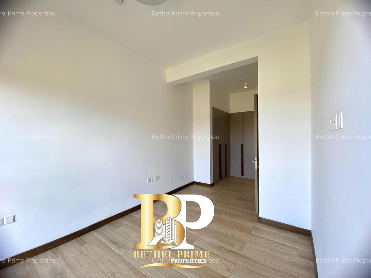 1 Bed Apartment with Swimming Pool in Rosslyn - 3