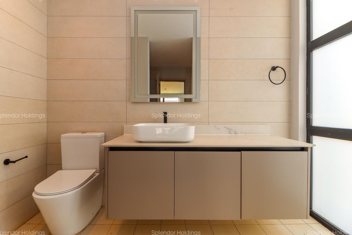 4 Bed Villa with En Suite in Runda - 19