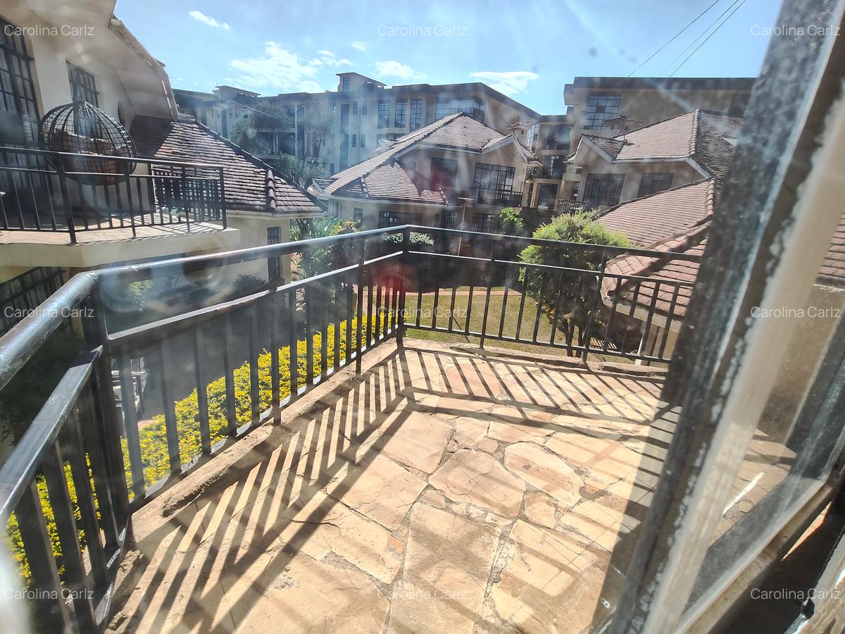 4 Bed Townhouse with En Suite at Spring Valley - 14