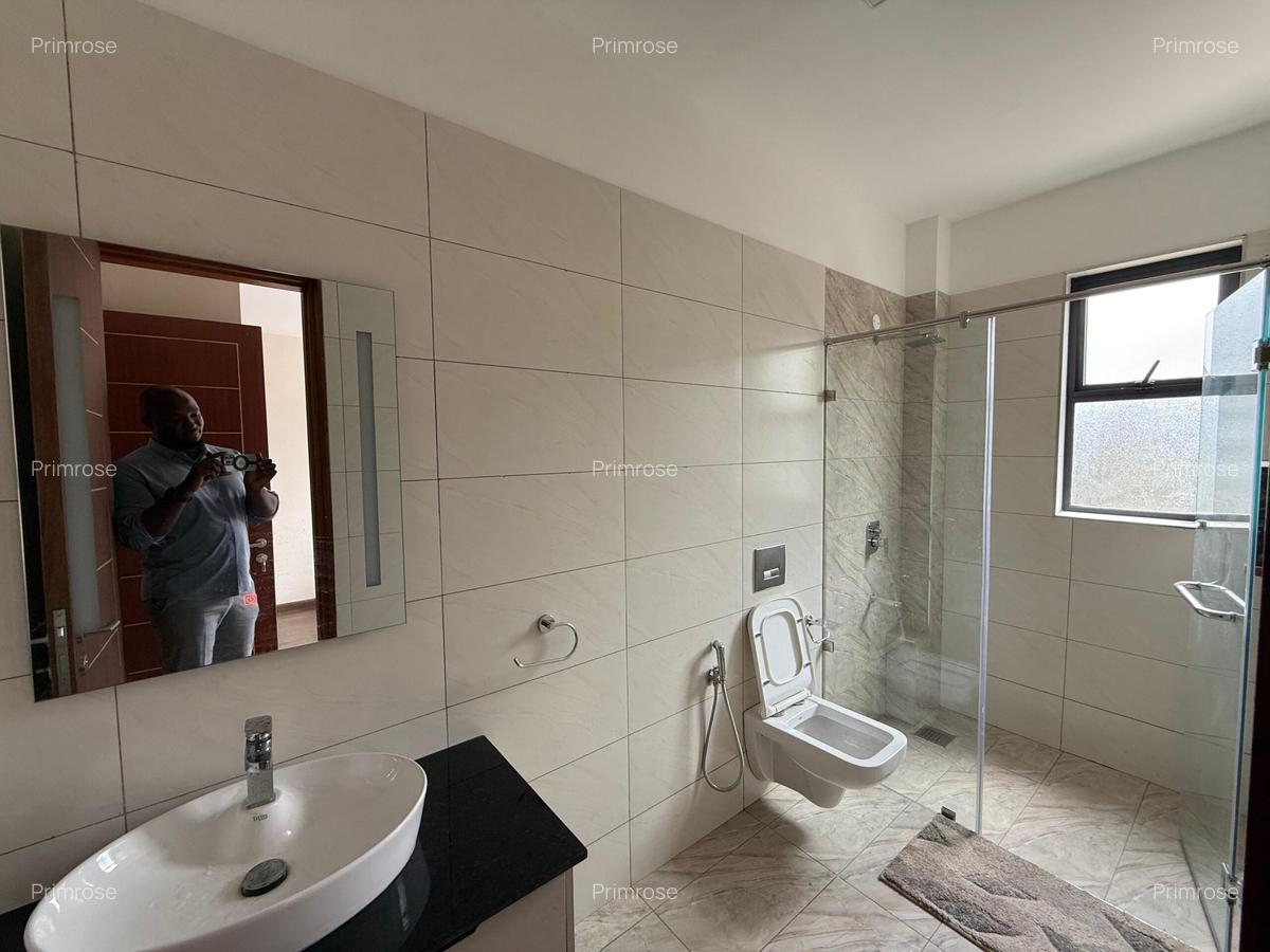 3 Bed Apartment with En Suite in Westlands Area - 8