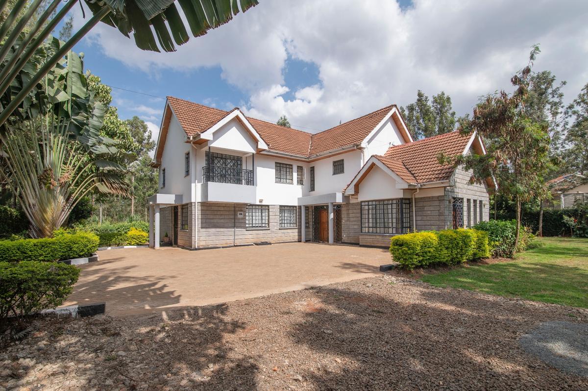 5 Bed House with En Suite in Garden Estate - 2