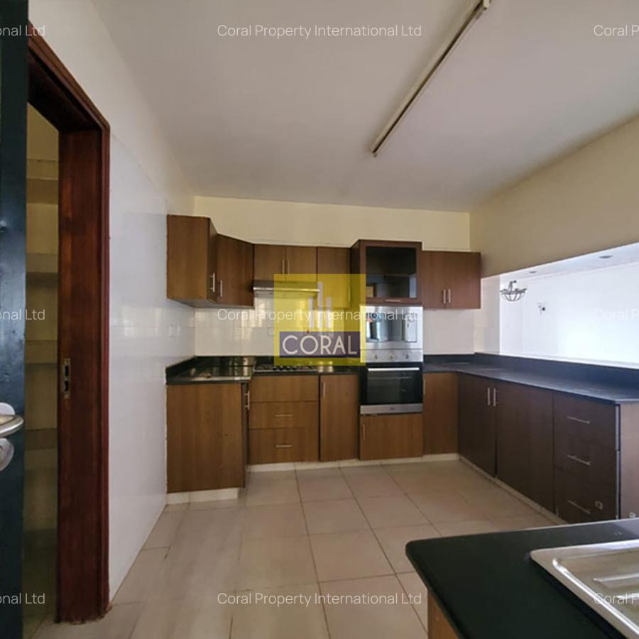 3 Bed Apartment with Swimming Pool in Kilimani - 4