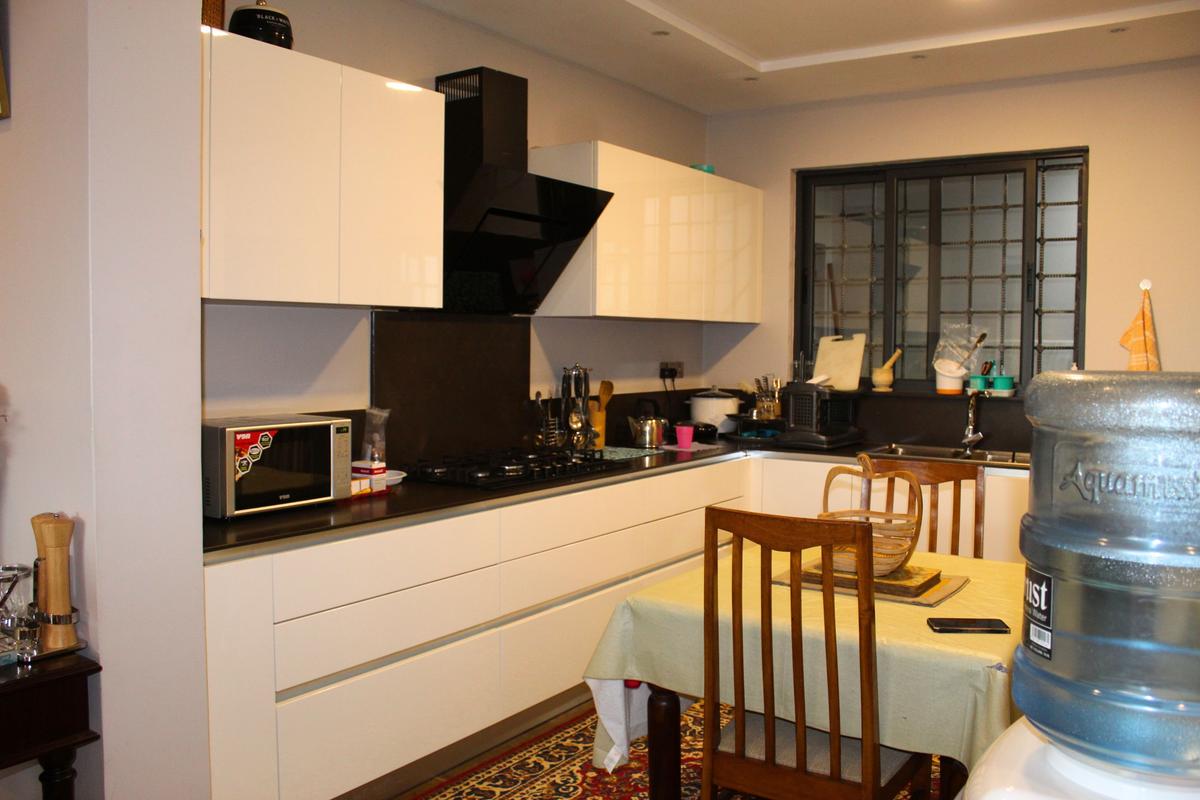 2 Bed Apartment with En Suite in Parklands - 4