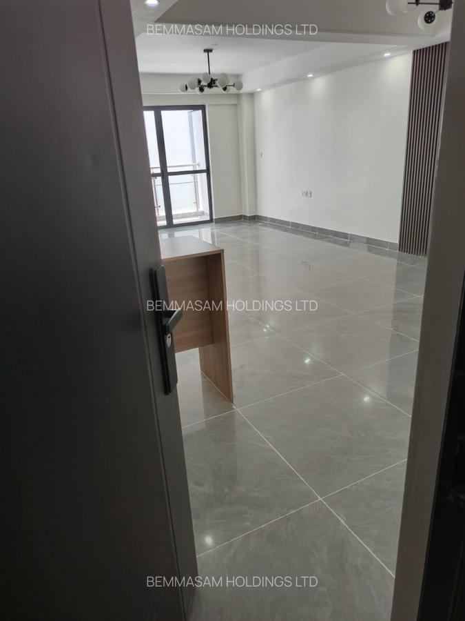 3 Bed Apartment with En Suite at Riverside - 4