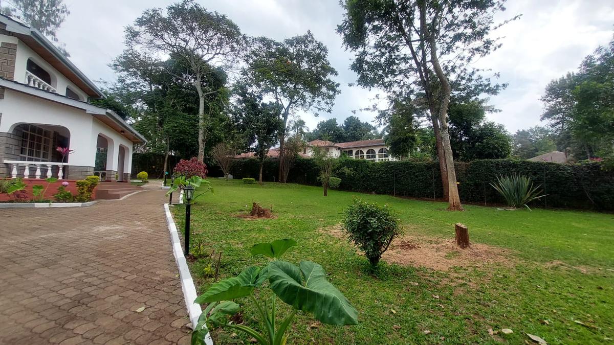 5 Bed House with En Suite at Runda - 2