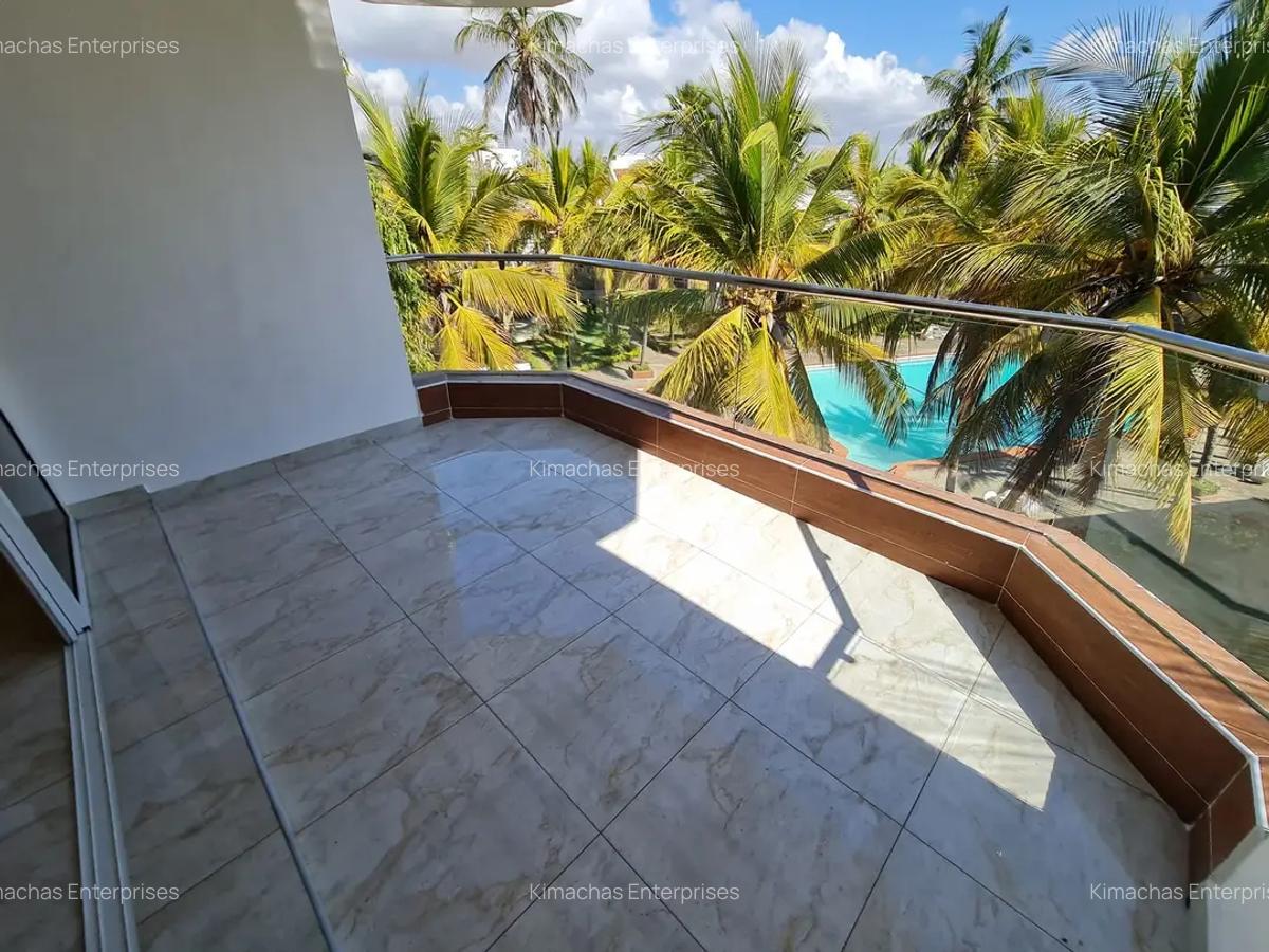 1 Bed Apartment with En Suite at 2Nd Avenue Nyali - 5