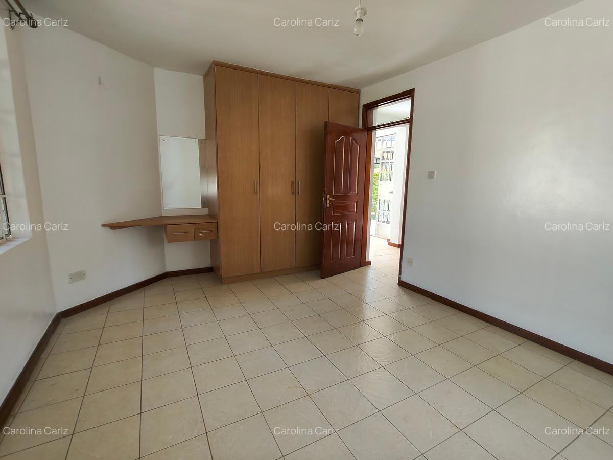 4 Bed Townhouse with En Suite at Spring Valley - 20