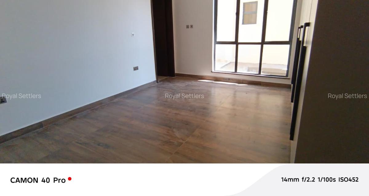 3 Bed Apartment with En Suite at Brookside Groove - 2