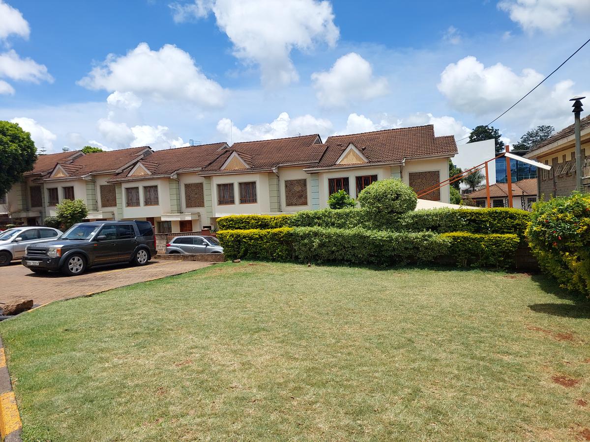 4 Bed Townhouse with En Suite at Musa Road - 6