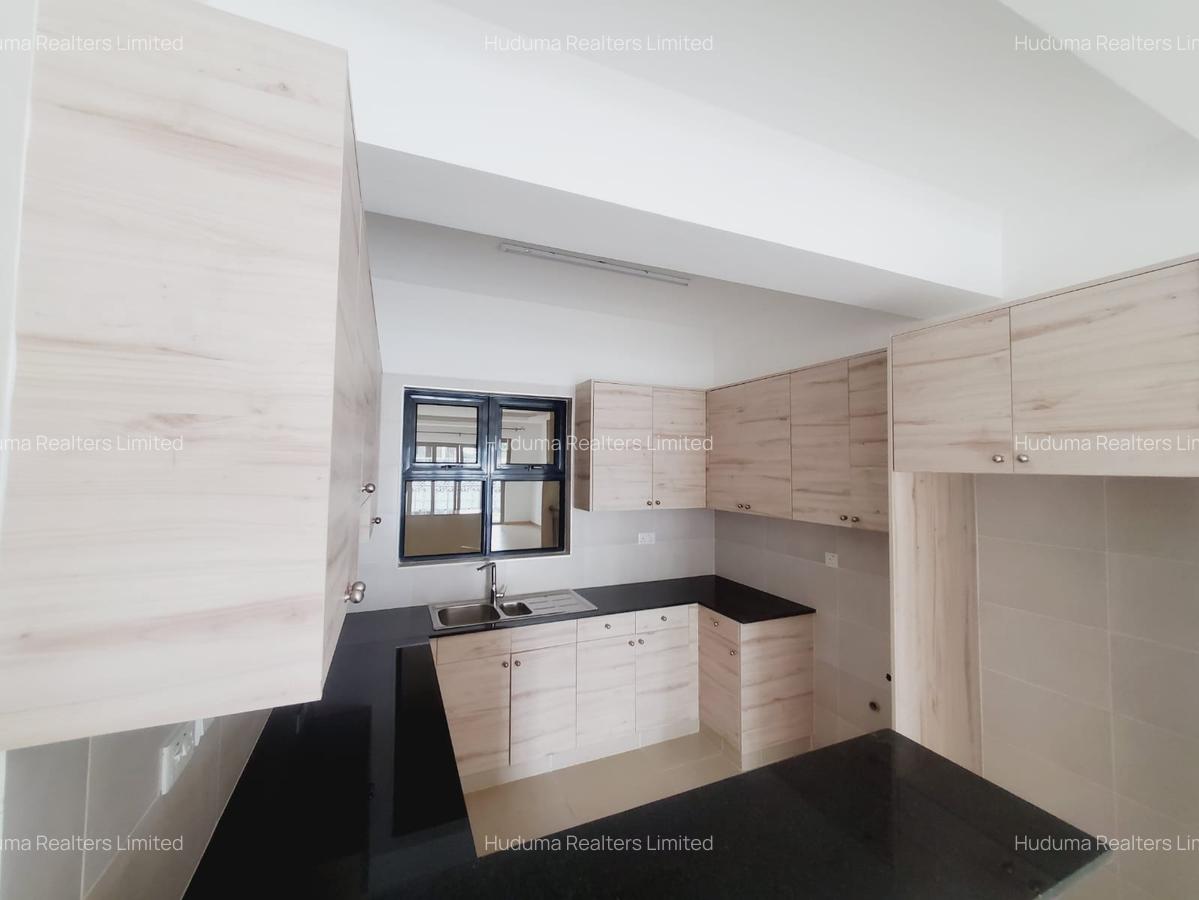 2 Bed Apartment with En Suite at Lantana Road - 3