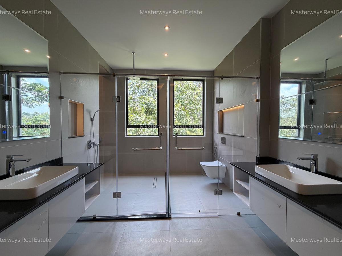 6 Bed Villa with En Suite at Peponi Road - 16