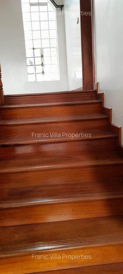 3 Bed House with En Suite at Nyari - 12