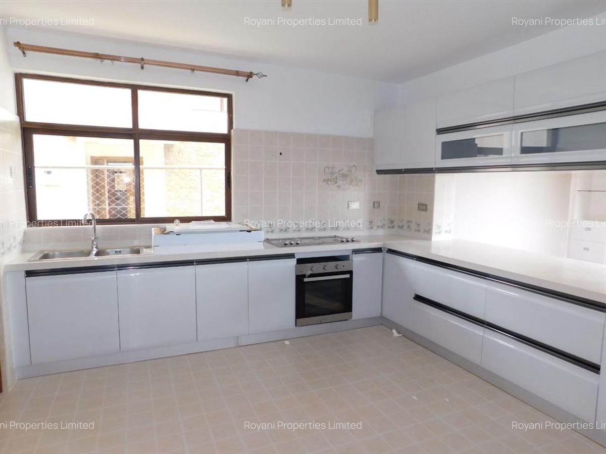 4 Bed House with En Suite at Opposite Sabis School And Next To Elmasian Resort - 3
