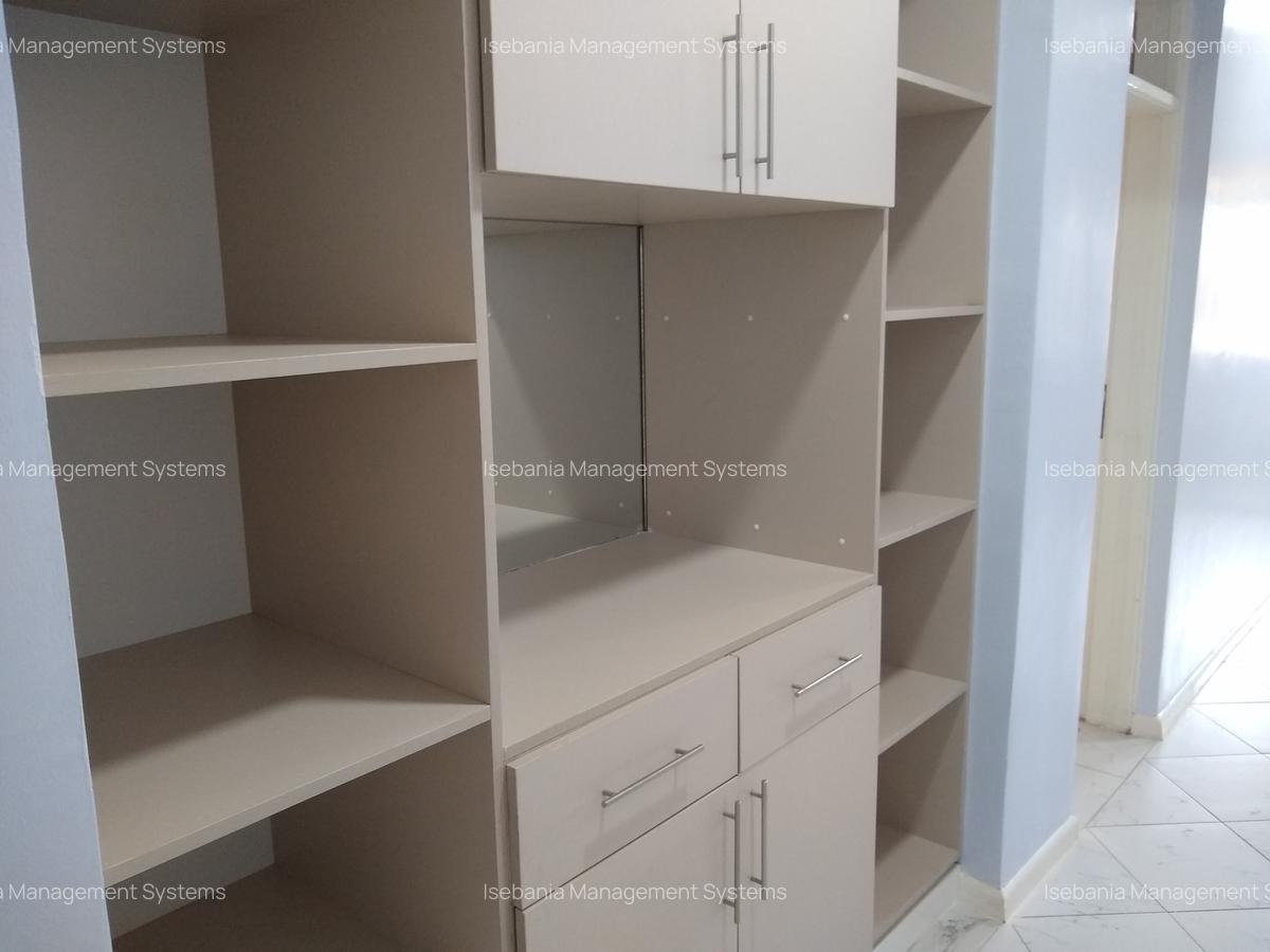 Furnished 2 Bed Apartment with En Suite at - 7