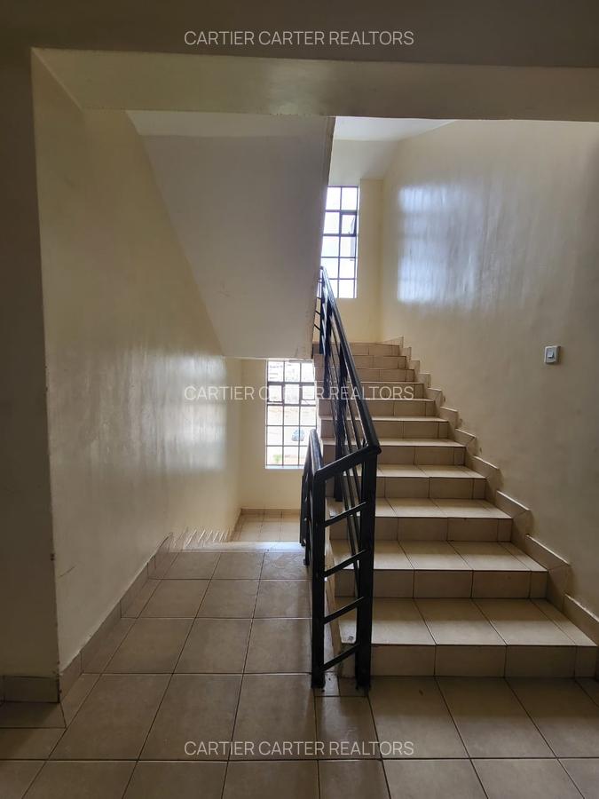 3 Bed Apartment with En Suite in Komarock - 3