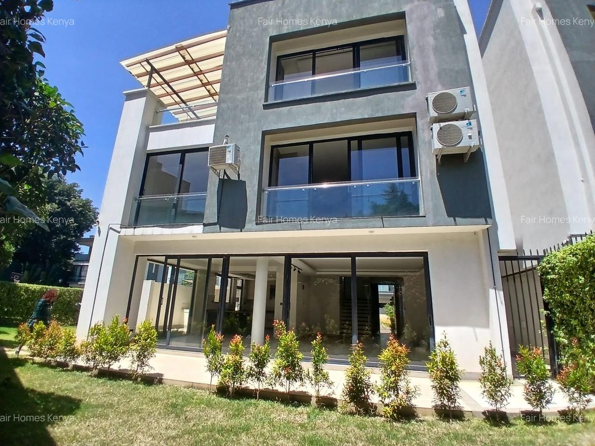 4 Bed Townhouse with En Suite at Lavington Green - 19