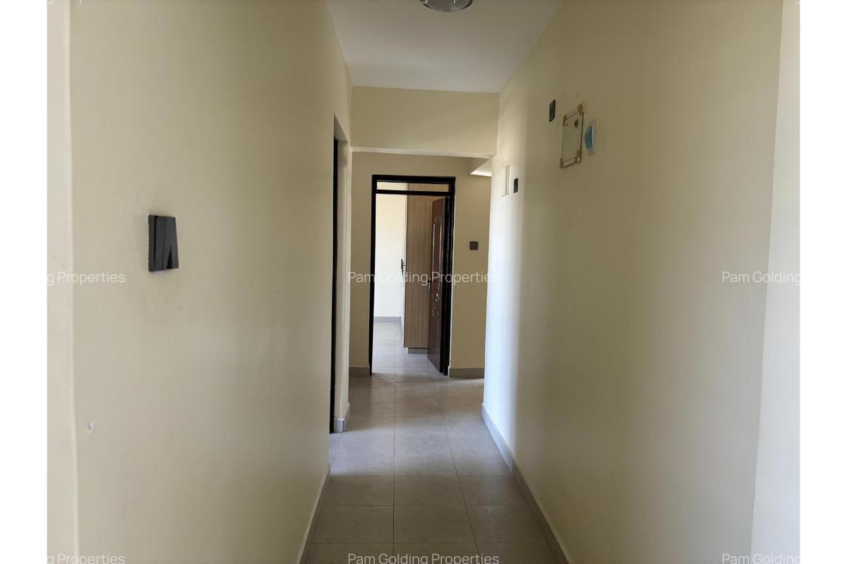 3 Bed Apartment with En Suite in Kiambu Road - 4