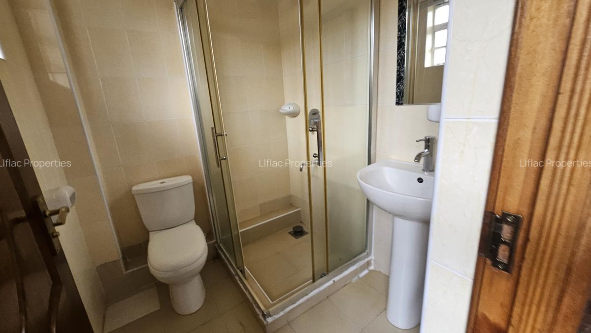 4 Bed Townhouse with En Suite at Runda Paradise - 16