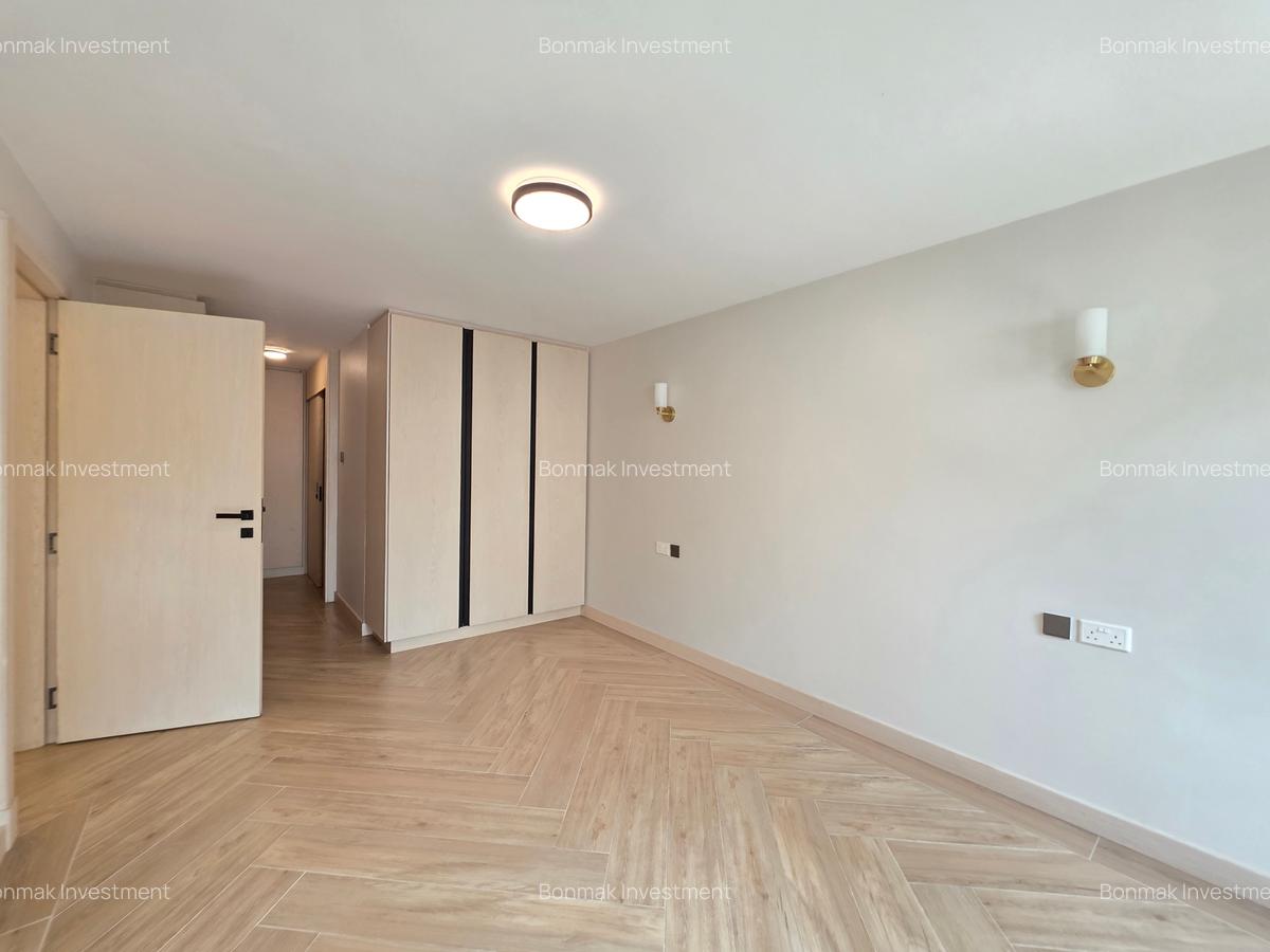 5 Bed Townhouse with En Suite at Convent Drive. - 16