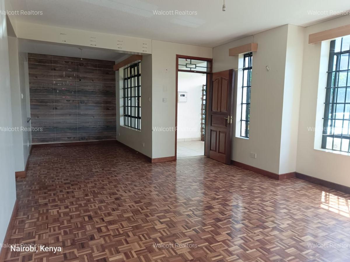 4 Bed Townhouse with En Suite in Kitisuru - 4