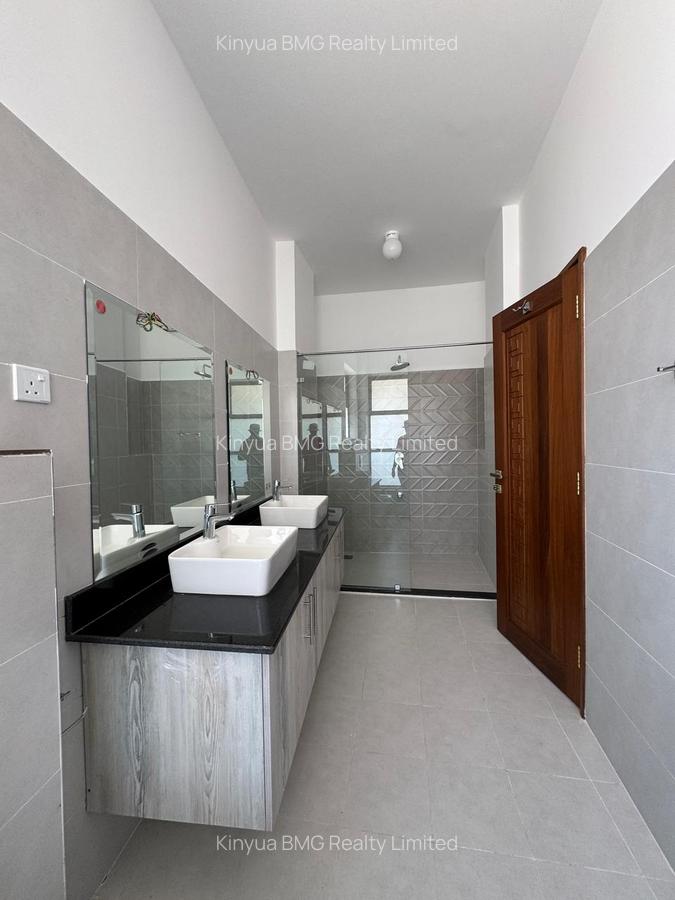 4 Bed Apartment with En Suite in Nyali Area - 4