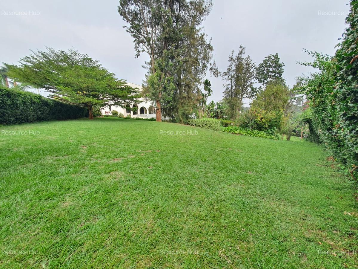 5 Bed House with En Suite at Nyari - 1
