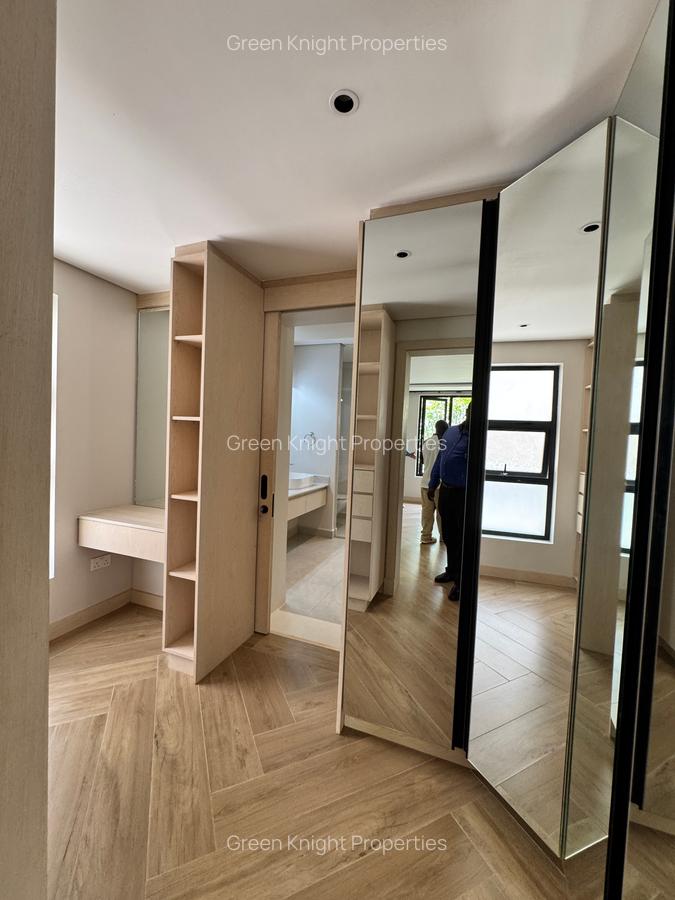 5 Bed Townhouse with En Suite in Lavington - 8