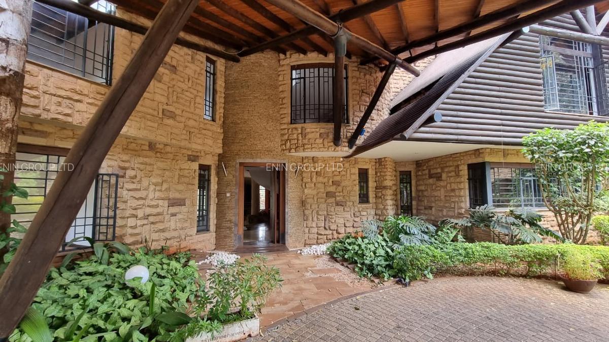 4 Bed House with En Suite at Lakeview Estate - 2