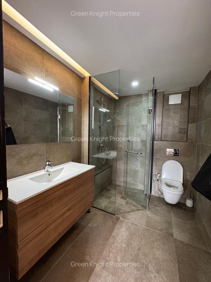 Serviced 2 Bed Apartment with En Suite in Kilimani - 12