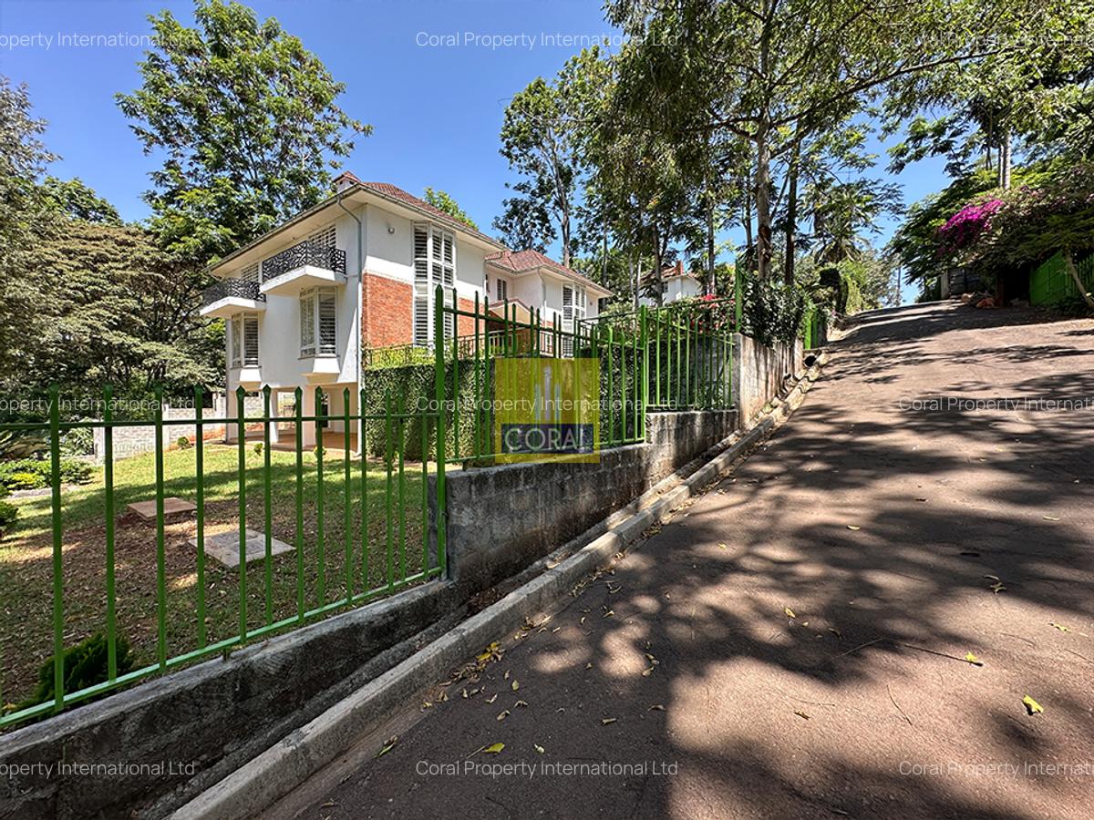 5 Bed Townhouse in Rosslyn - 17