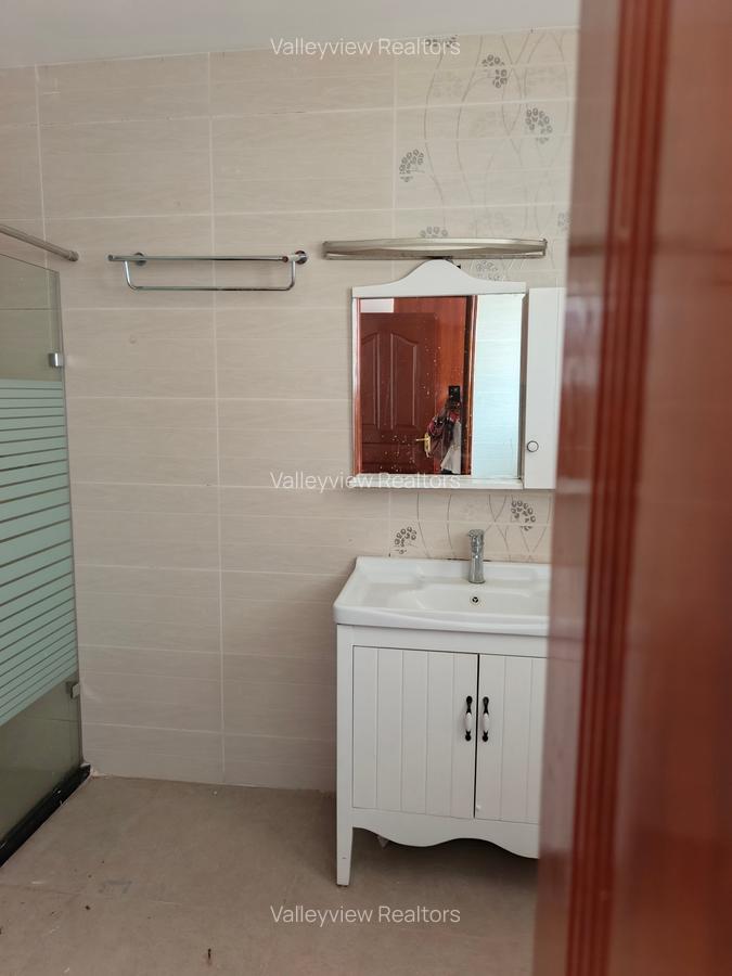 4 Bed Townhouse with En Suite at Lavington - 12