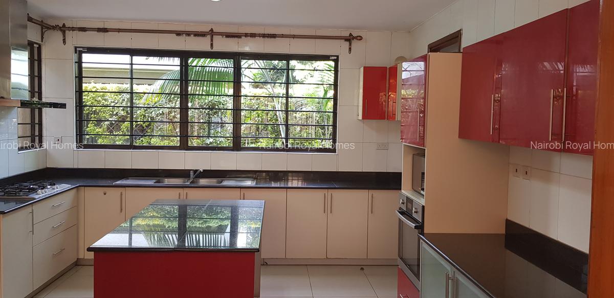 5 Bed Townhouse with En Suite at Convent Drive - 14