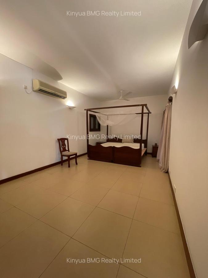 Serviced 3 Bed Apartment with En Suite in Nyali Area - 10
