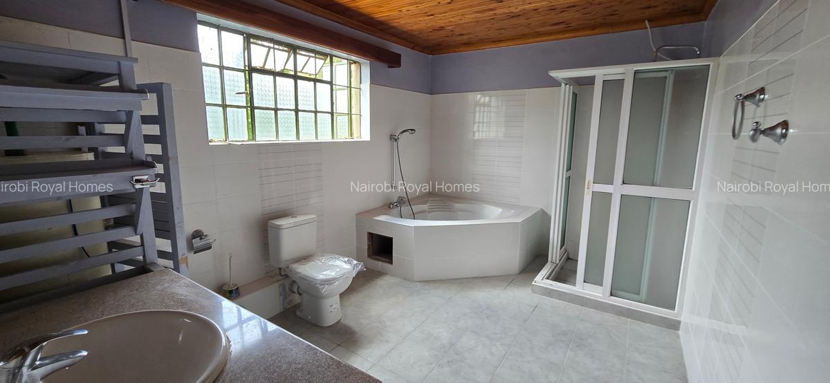 4 Bed Townhouse with En Suite at Lavington Green - 17