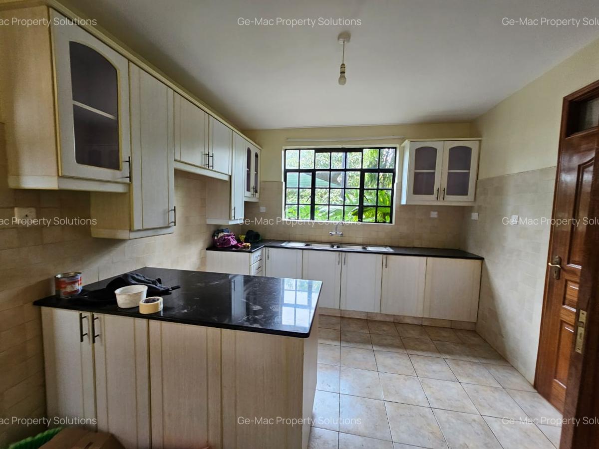 4 Bed House with En Suite in Runda - 9