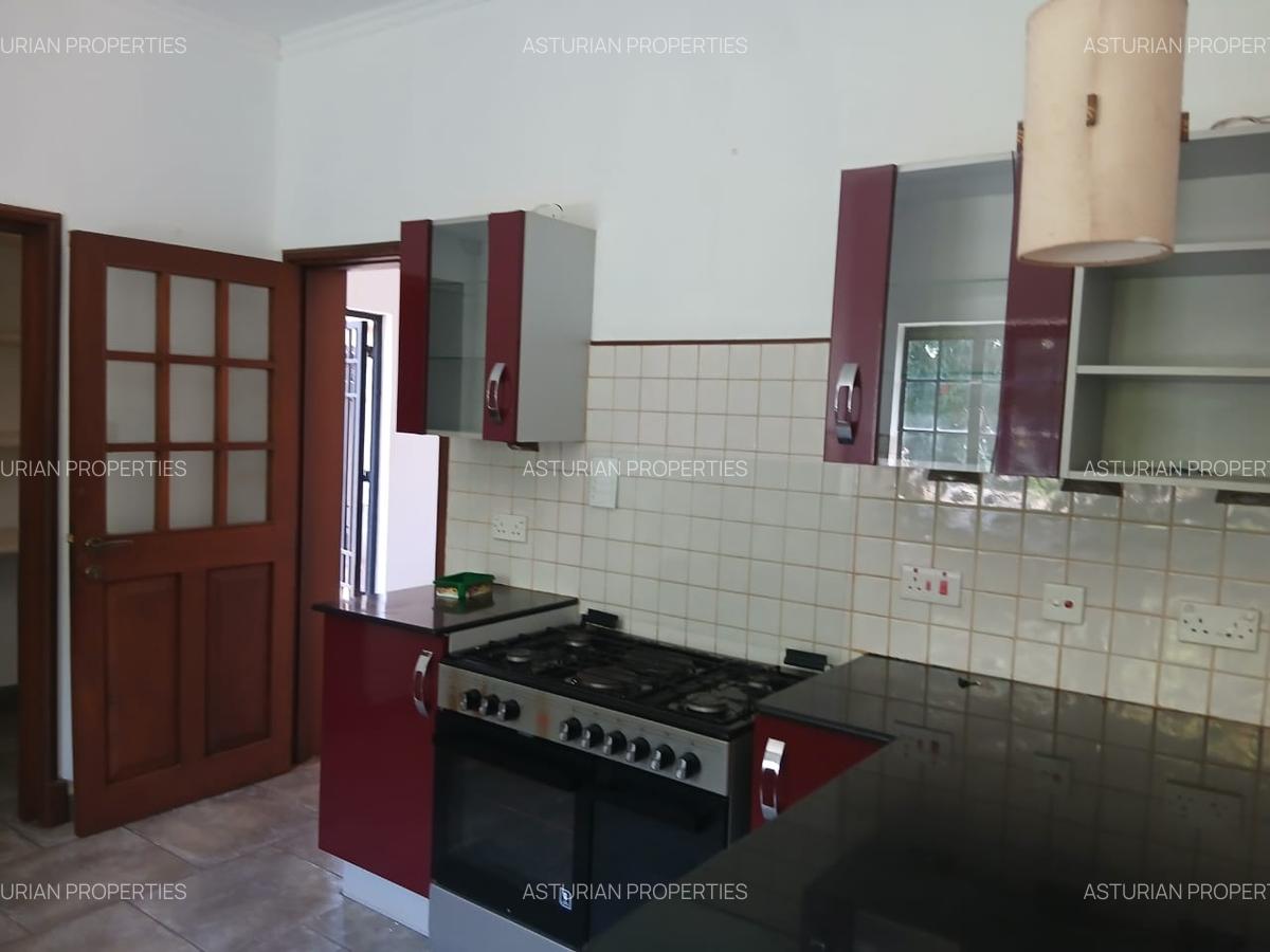 4 Bed Townhouse with En Suite in Runda - 3