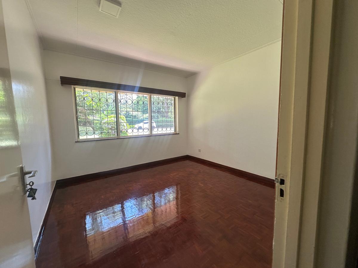 4 Bed Villa with En Suite in Runda - 6