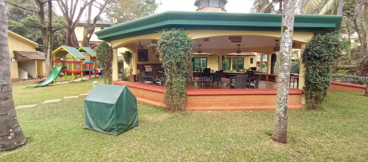 3 Bed Townhouse with En Suite at Brookside - 9