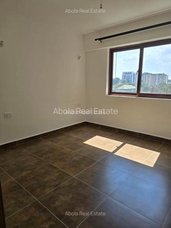 3 Bed Apartment with En Suite in Westlands Area - 17
