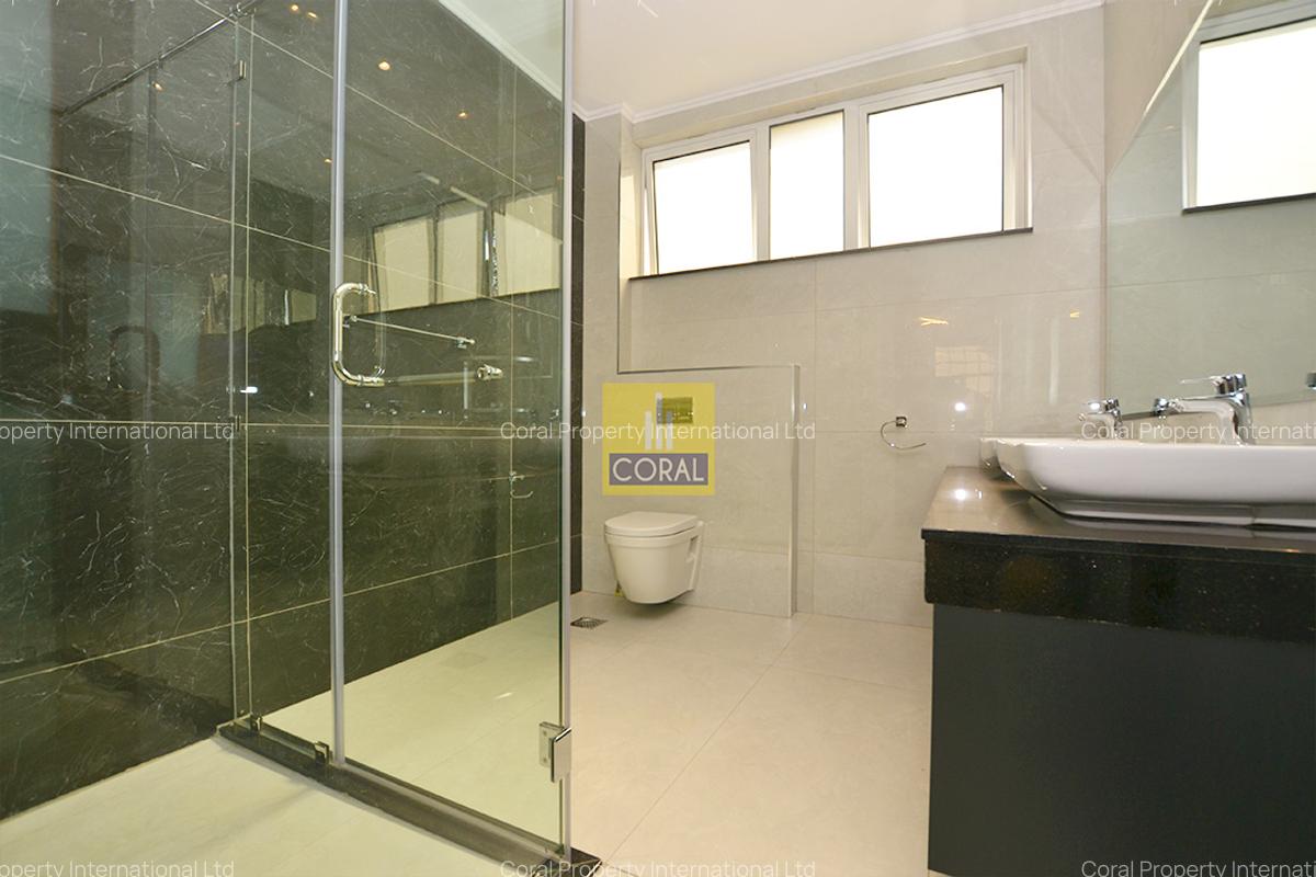 4 Bed Townhouse with Garden in Spring Valley - 12