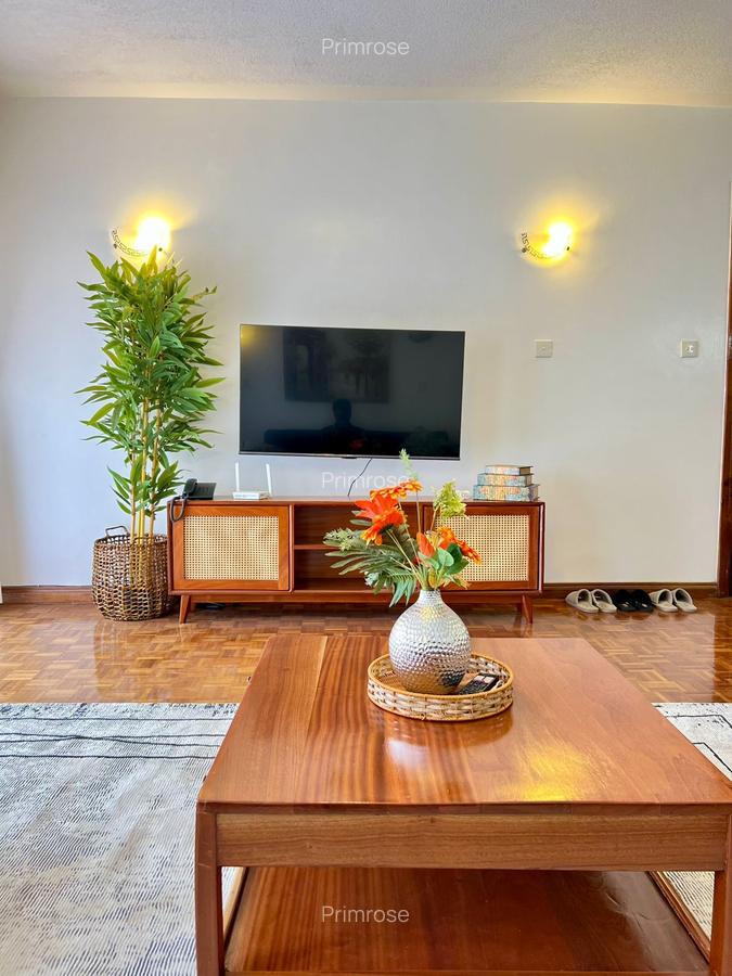 Furnished 3 Bed Apartment with En Suite in Riverside - 12