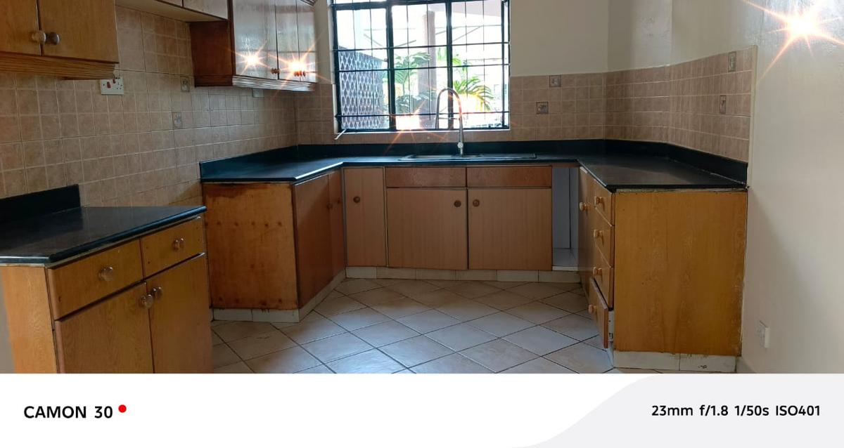 4 Bed Townhouse with En Suite in Kilimani - 5