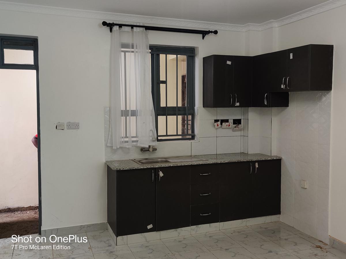 Serviced 1 Bed Apartment with En Suite at Oj - 6