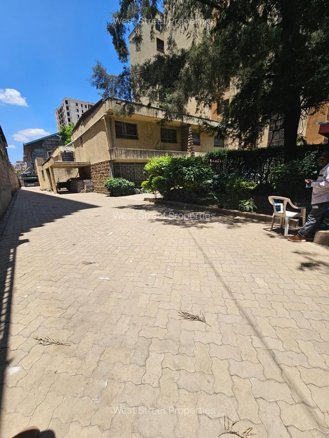 Land at Taya Center - 4