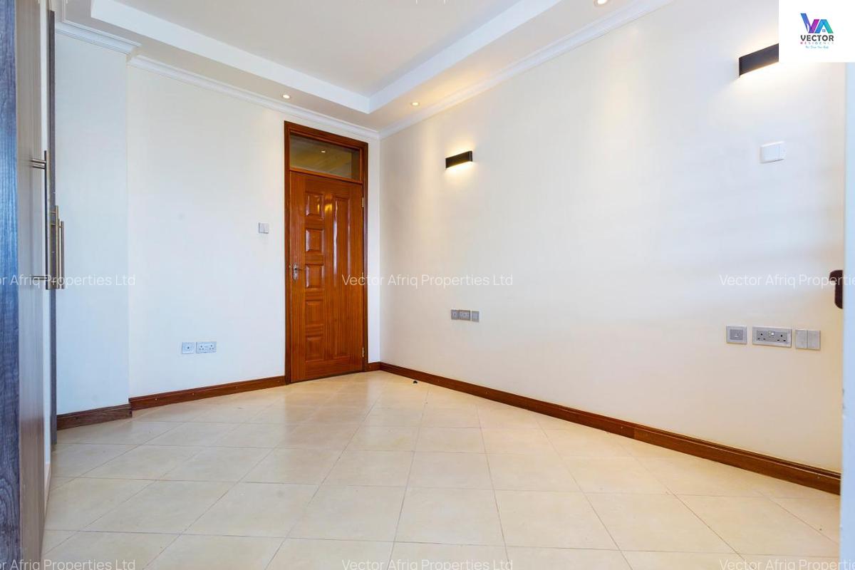 4 Bed Townhouse with En Suite in Ngong - 3