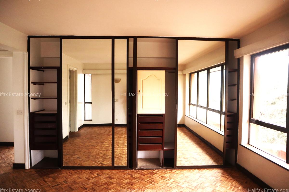 3 Bed Apartment with En Suite in Westlands Area - 10