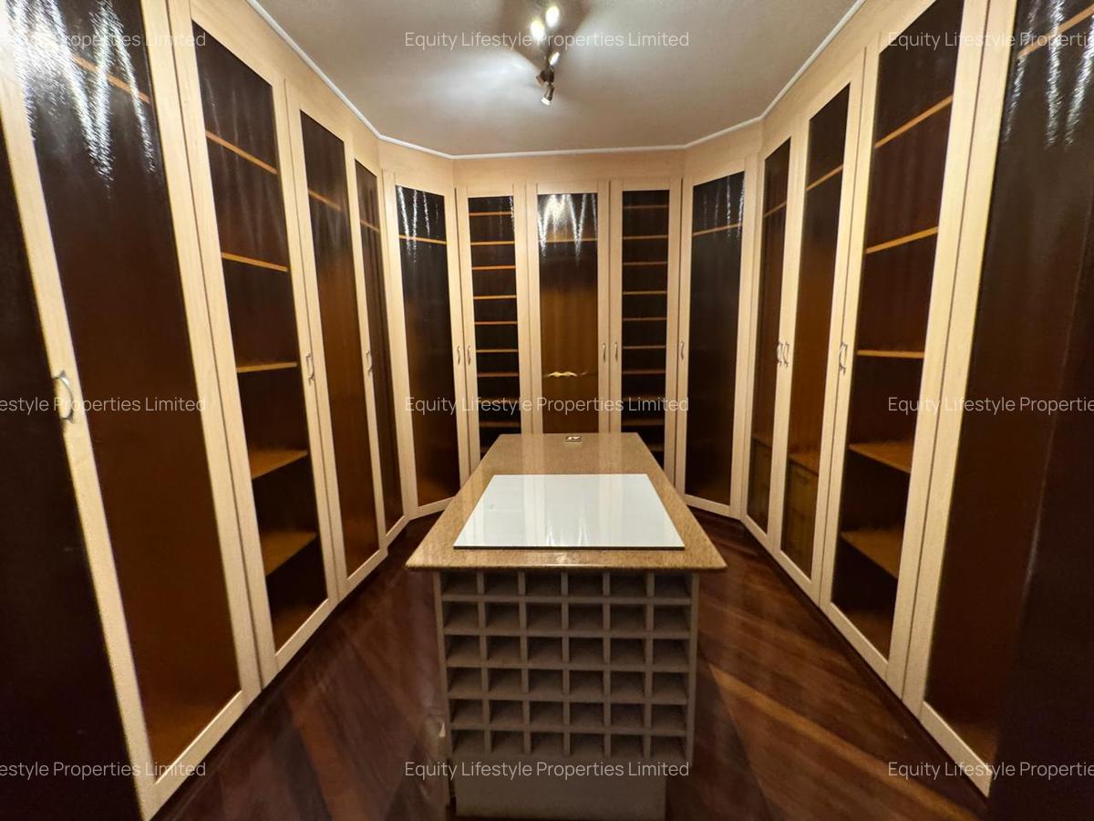 4 Bed Townhouse with En Suite in Lavington - 5